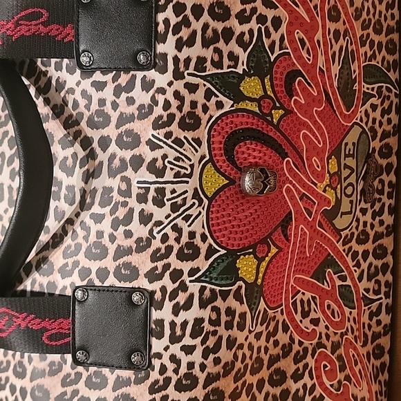 Ed Hardy Heart and Leopard Print Travel Bag. NWOT - Picture 3 of 4